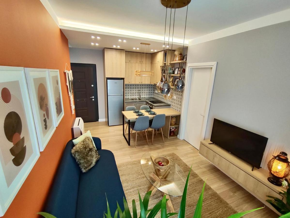 Modern Style 2br-apt - 10min To Skanderbeg Square *