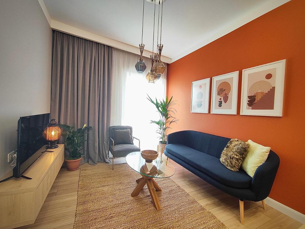 Modern Style 2br-apt - 10min To Skanderbeg Square Apartment Tirana