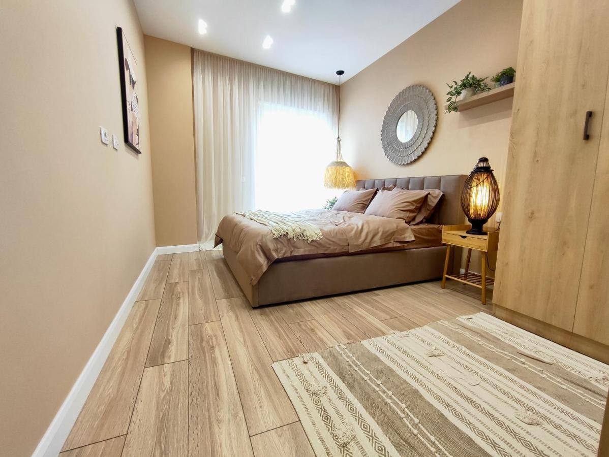 Apartment Modern Style 2br-apt - 10min To Skanderbeg Square *